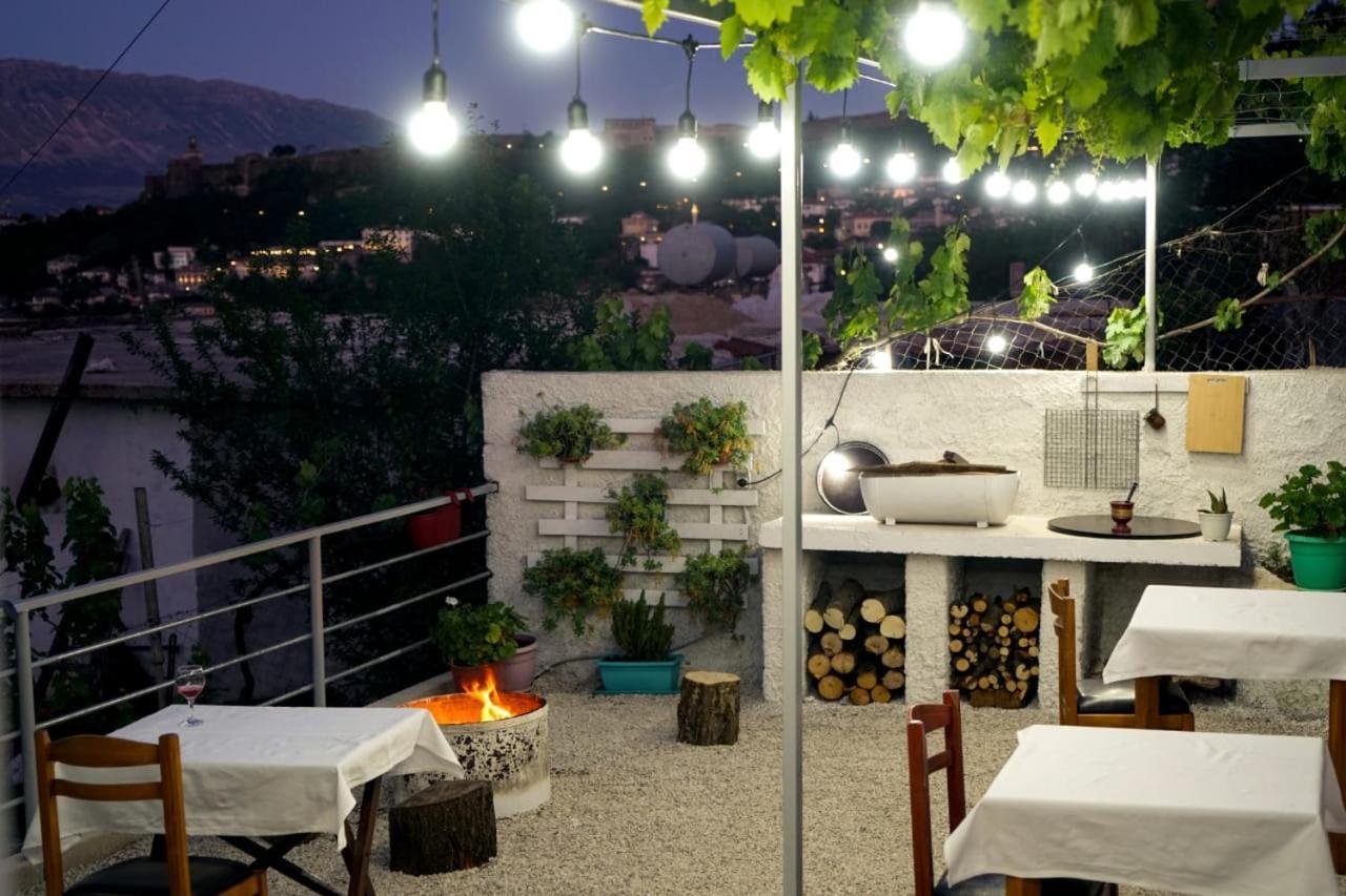 Patio Rooms Gjirokastër Exteriör bild